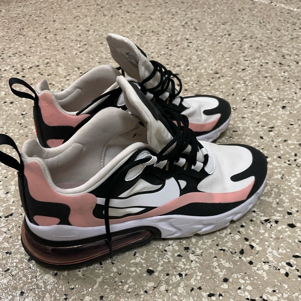 Women’s Nike Air Max 270 React Sneakers Pink and Black size 7.5 - Picture 6 of 7